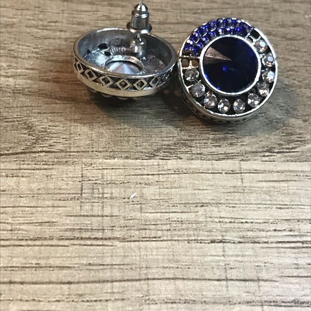 Vintage Circular Rhinestone Gemstone Blue and Silver Stud Earrings - Picture 2 of 7